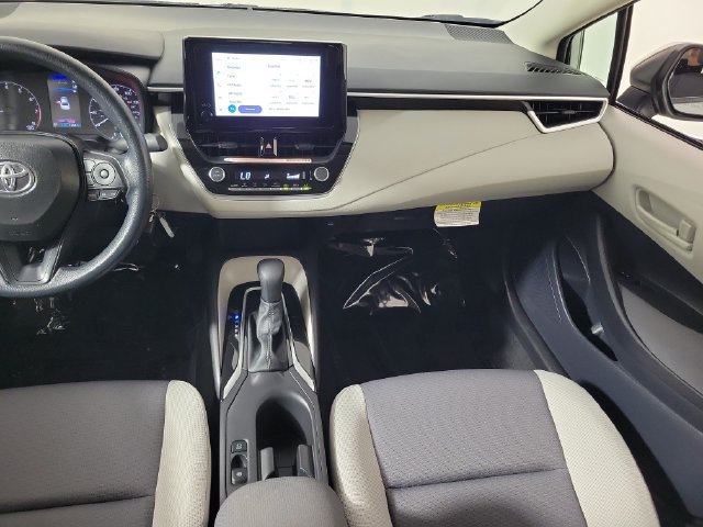 Used 2025 Toyota Corolla LE FWD image 17