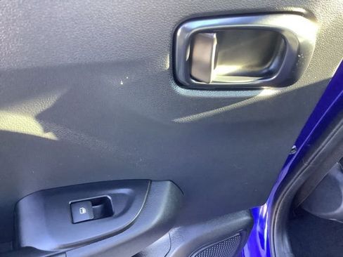 Certified 2024 Hyundai Venue Limited image 18