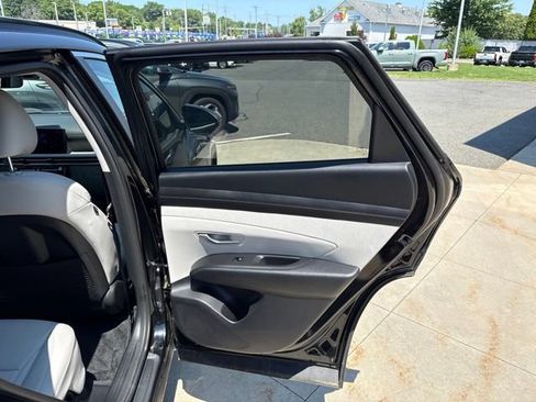 Used 2025 Hyundai Tucson SEL AWD/4WD image 34