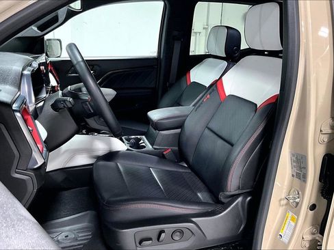 Used 2023 GMC Canyon AT4X image 31