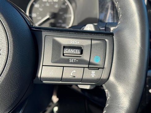 Used 2025 Nissan Pathfinder SL image 20