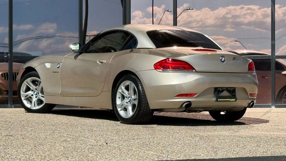 Used 2011 BMW Z4 sDrive35i RWD image 10