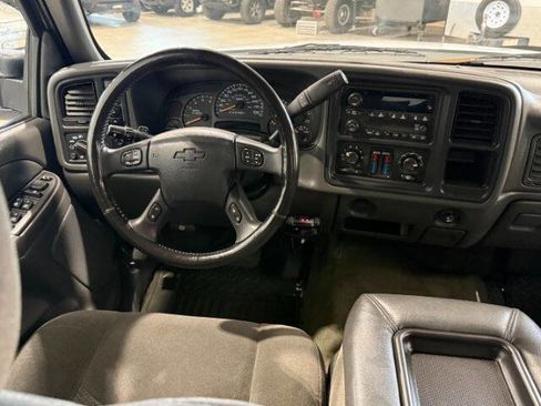 Used 2007 Chevrolet Silverado 3500 LT w/ Heavy-Duty Power Package AWD/4WD image 18