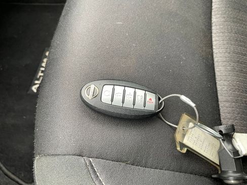 Used 2025 Nissan Altima 2.5 SV image 22