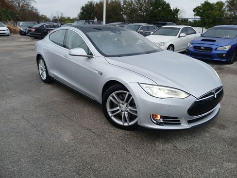 Used 2015 Tesla Model S 60 image 1