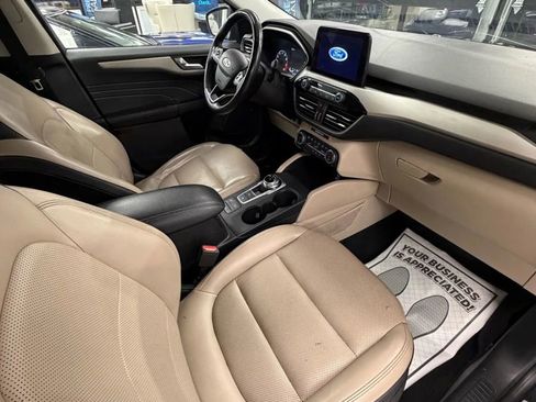 Used 2022 Ford Escape SEL image 8