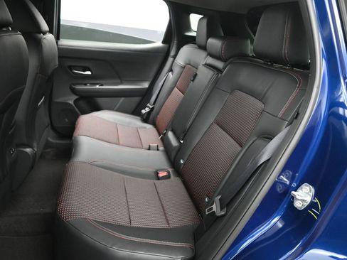 Used 2026 Nissan Kicks SR FWD image 11