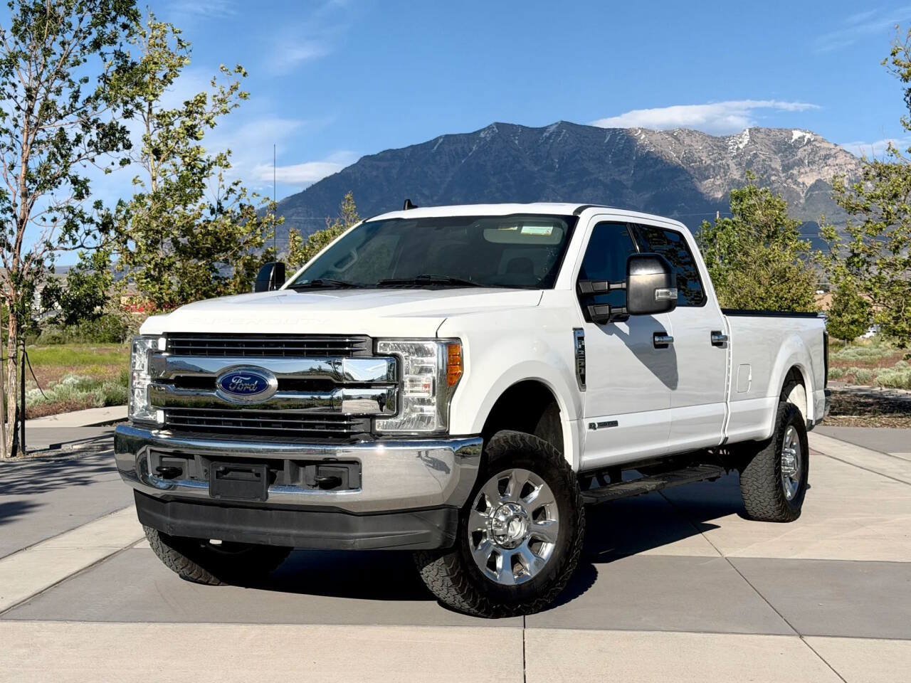 Used 2017 Ford F250 XLT AWD/4WD image 1