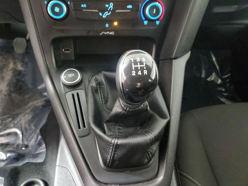 Used 2015 Ford Focus S image 16