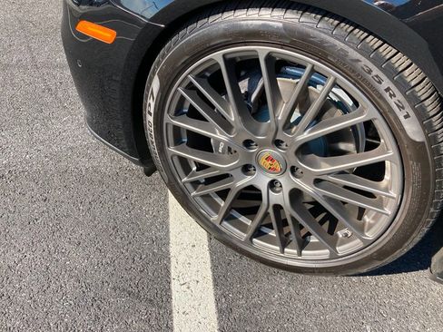 Certified 2023 Porsche Panamera 4 Platinum Edition image 31