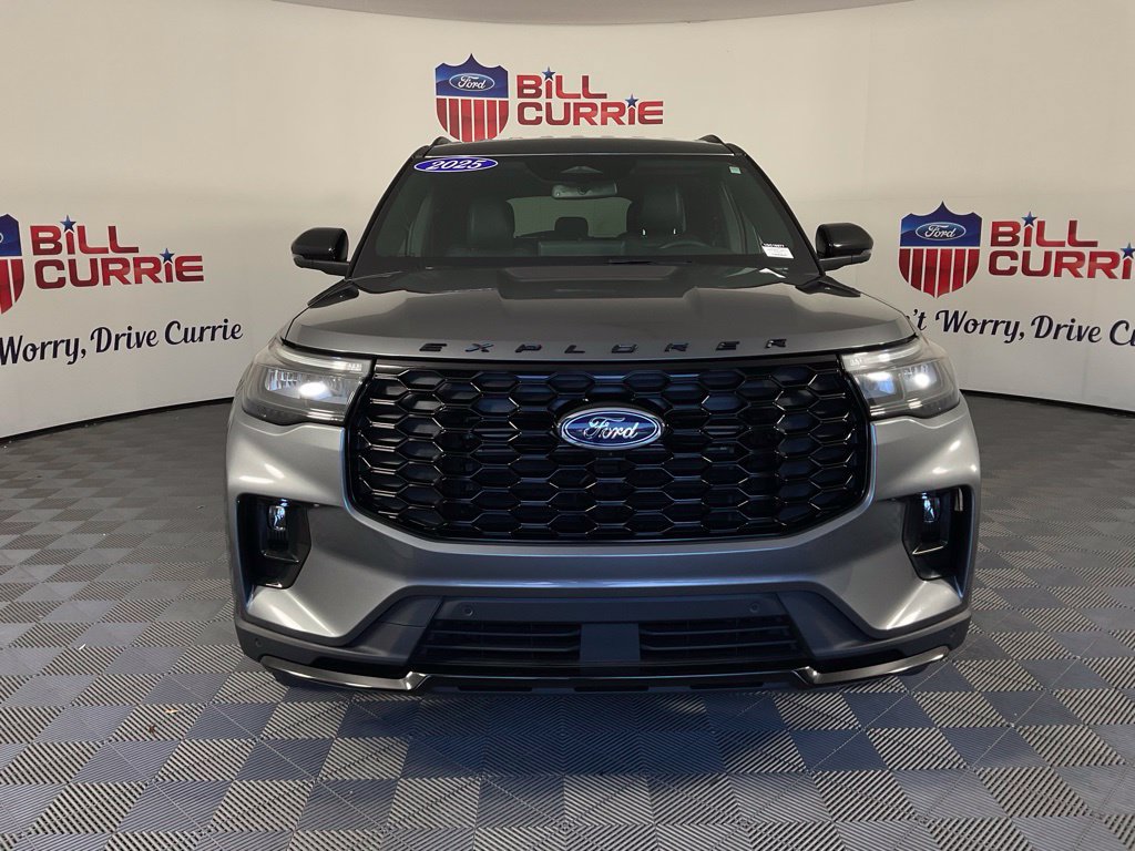 Used 2025 Ford Explorer ST-Line w/ Premium Package RWD image 7