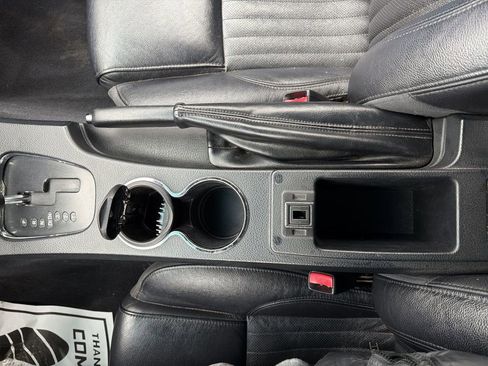 Used 2005 Ford Thunderbird image 24