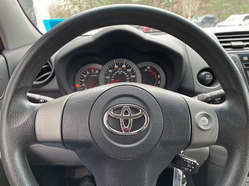 Used 2011 Toyota RAV4 4WD image 15