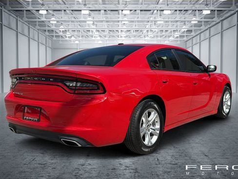 Used 2019 Dodge Charger SXT w/ Leather Interior Group image 5