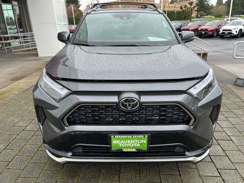 New 2025 Toyota RAV4 SE image 8