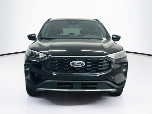 Used 2025 Ford Escape ST-Line Select AWD/4WD image 2