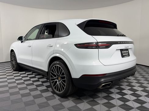 Certified 2023 Porsche Cayenne image 3
