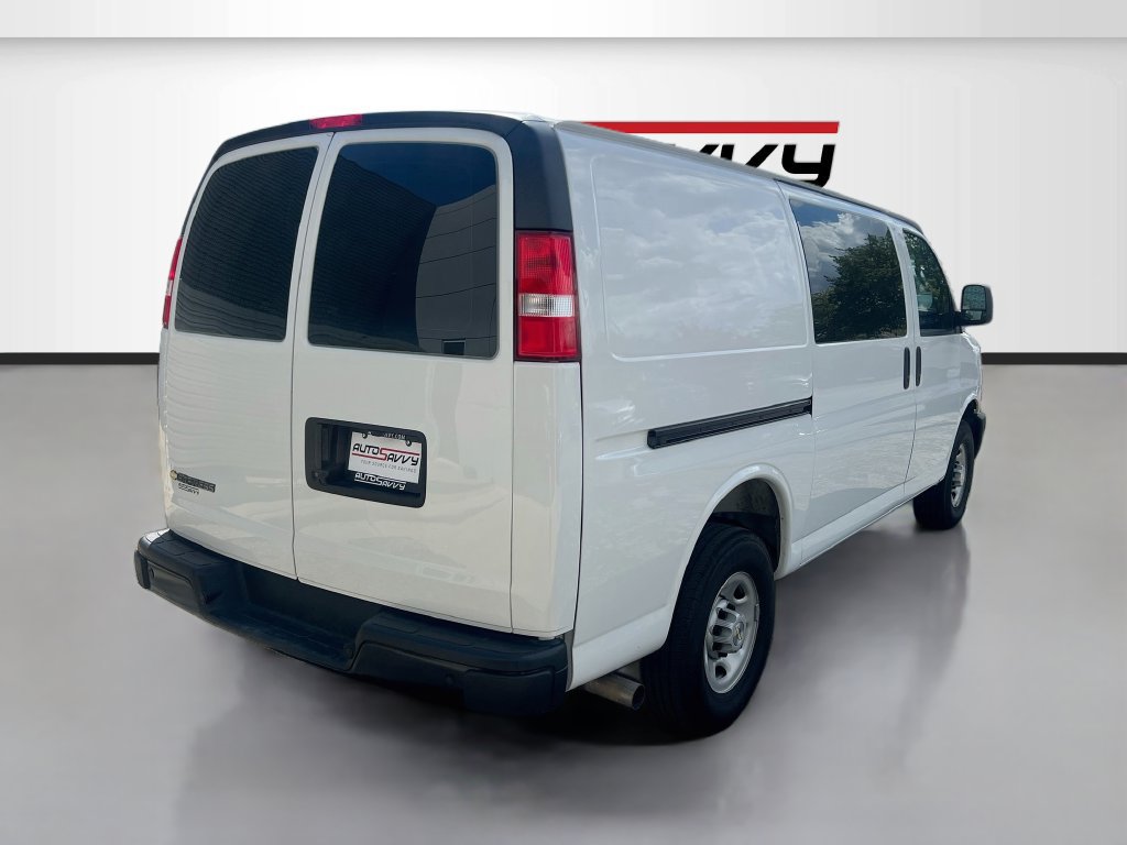 Used 2025 Chevrolet Express 2500 w/ Driver Convenience Package RWD image 7