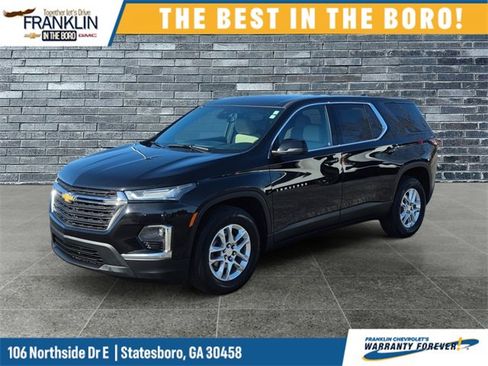 Used 2022 Chevrolet Traverse LS image 1