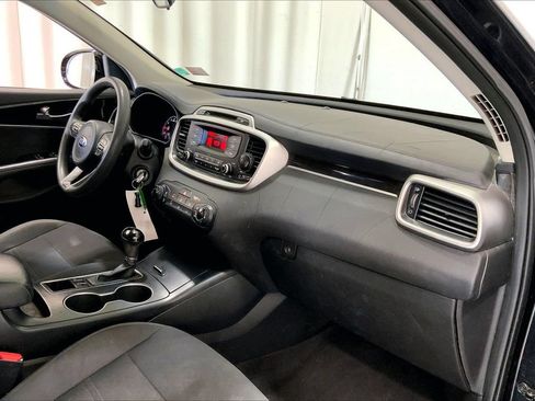 Used 2016 Kia Sorento L FWD image 28