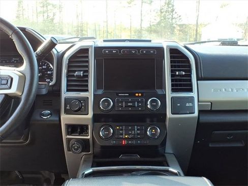 Used 2020 Ford F250 Lariat image 10