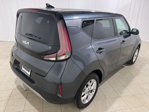 Used 2023 Kia Soul LX w/ LX Technology Package image 5