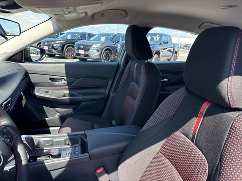 New 2027 Nissan Sentra SR FWD image 25