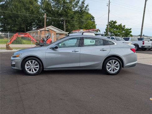 Used 2024 Chevrolet Malibu LT FWD image 2