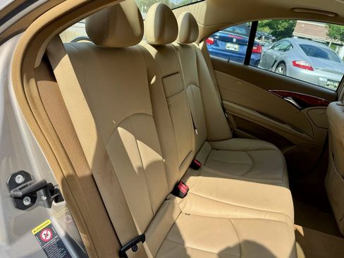 Used 2008 Mercedes-Benz E 350 4MATIC Sedan image 19