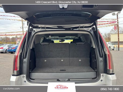 Used 2015 Cadillac Escalade Premium image 26