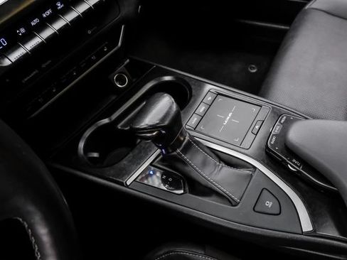 Used 2019 Lexus UX 200 w/ Premium Package FWD image 32