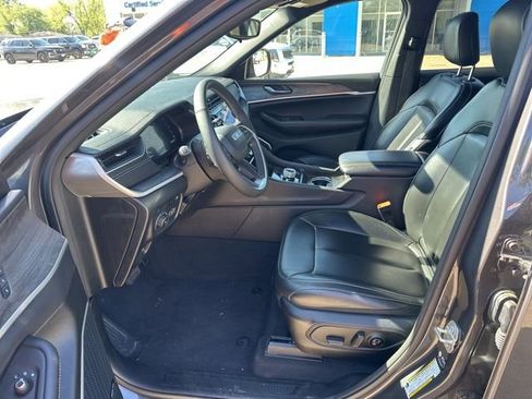 Used 2024 Jeep Grand Cherokee Limited 4xe image 17