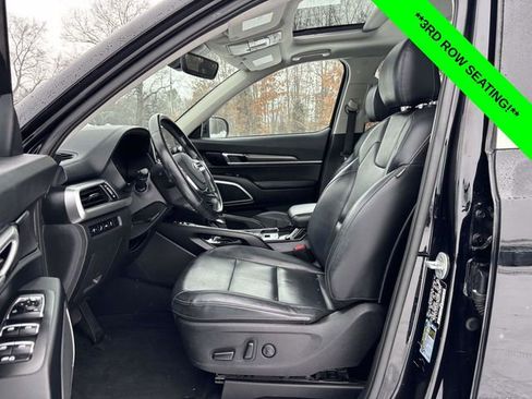 Used 2021 Kia Telluride S image 3