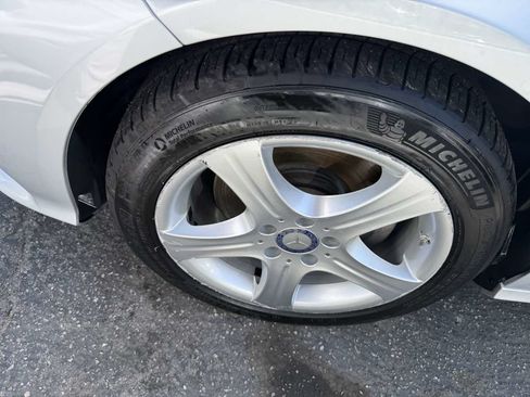 Used 2014 Mercedes-Benz E 350 4MATIC Sedan image 8