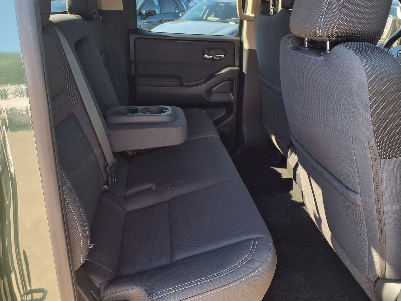 Used 2022 Nissan Frontier SV AWD/4WD image 23