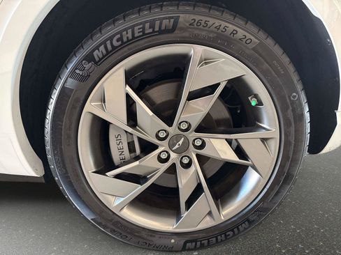 New 2024 Genesis Electrified GV70 Advanced image 29