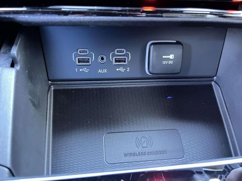 New 2025 Jeep Grand Cherokee Altitude image 21