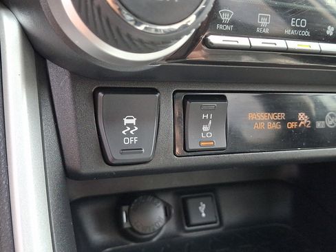 Used 2021 Toyota RAV4 XLE Premium AWD/4WD image 25