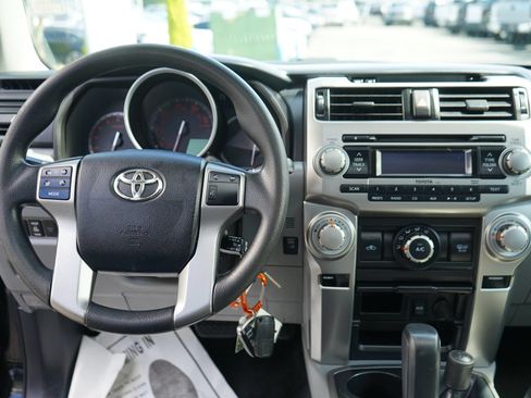 Used 2012 Toyota 4Runner SR5 w/ Convenience Pkg AWD/4WD image 17