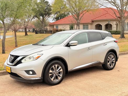 Used 2016 Nissan Murano S image 3