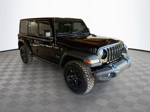 Used 2023 Jeep Wrangler Unlimited AWD/4WD image 4
