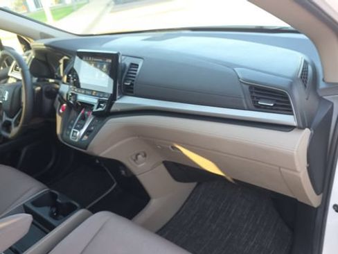 Used 2024 Honda Odyssey EX image 26