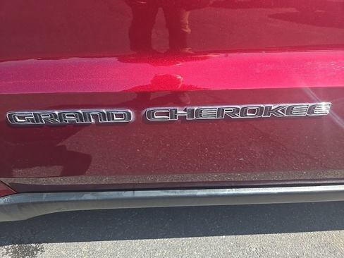 Used 2019 Jeep Grand Cherokee Limited w/ Luxury Group II AWD/4WD image 42