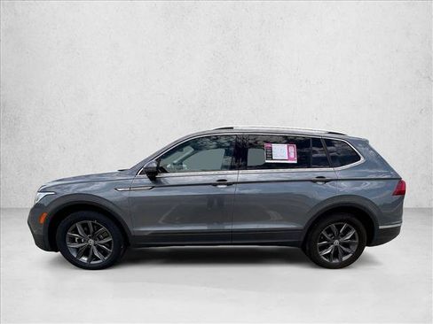 Used 2023 Volkswagen Tiguan SE FWD image 6