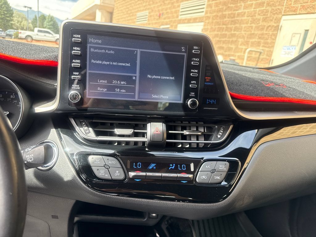 Used 2019 Toyota C-HR XLE FWD image 18