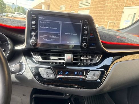 Used 2019 Toyota C-HR XLE FWD image 18