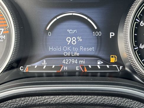 Used 2019 Jeep Cherokee Overland w/ Technology Group image 20