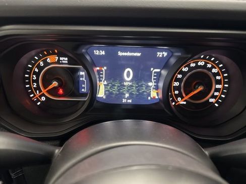 Used 2025 Jeep Wrangler Unlimited Rubicon w/ Technology Group image 16