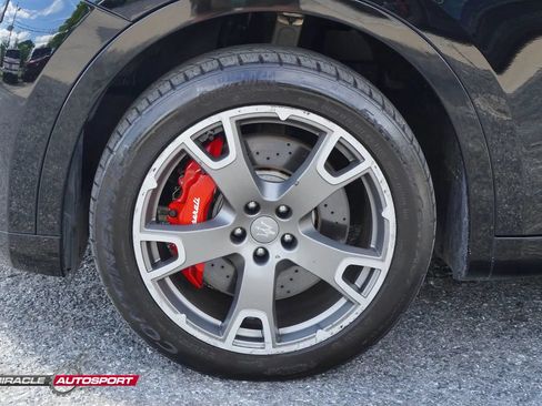 Used 2017 Maserati Levante S AWD/4WD image 13