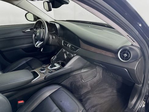 Used 2020 Alfa Romeo Giulia Ti w/ Active Blind Spot Package image 36